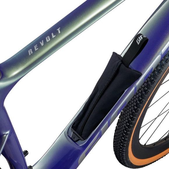 Bicicletta GIANT Revolt Advanced Pro 0 2025 OLIVA S